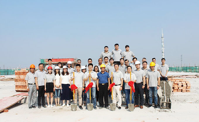 喜訊！百聯(lián)新建廠房建筑主體今日封頂！